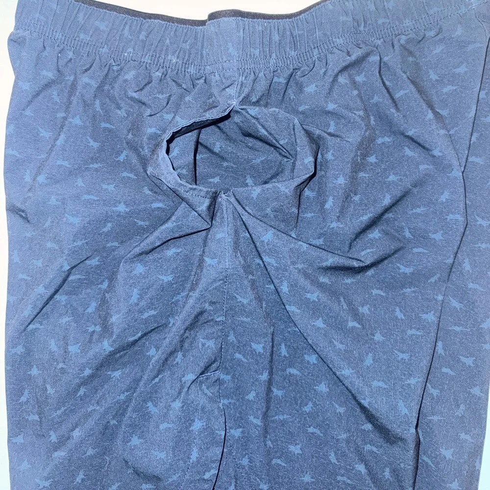 Chubbies Men’s XL 7” Linerless Shorts Navy Shark Print Elastic Waist